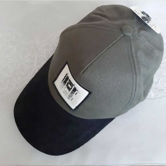 Zara NWT Contrasting Patch Cap - Picture 3 of 3